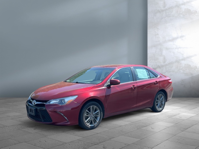 Used 2016 Toyota Camry SE Car