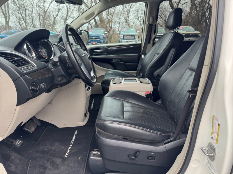 2011 Chrysler Town and Country