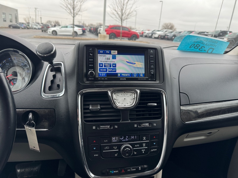 2011 Chrysler Town and Country