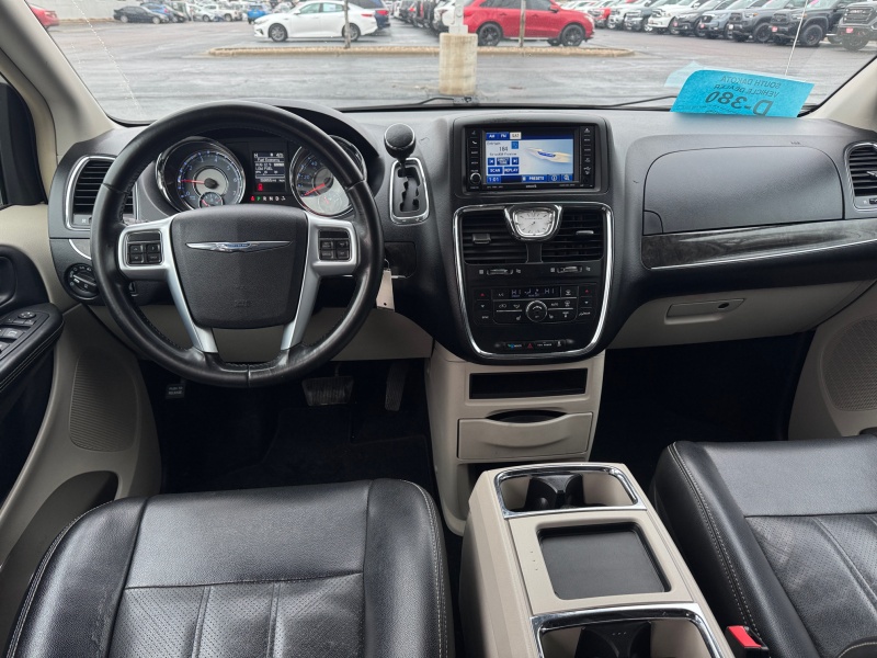 2011 Chrysler Town and Country