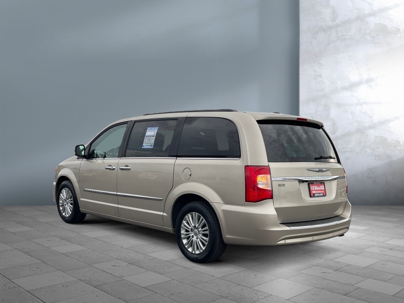 2015 Chrysler Town and Country