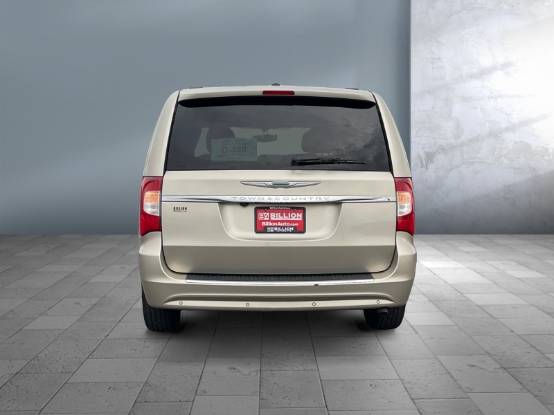 2015 Chrysler Town and Country