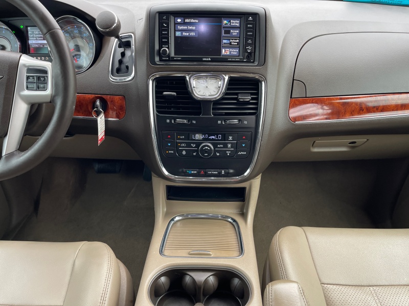 2015 Chrysler Town and Country