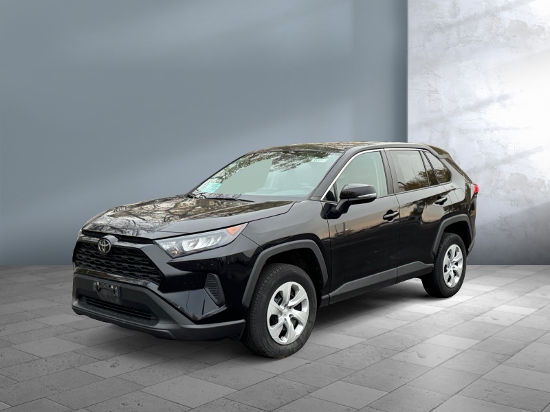 Used 2022 Toyota RAV4 LE Crossover