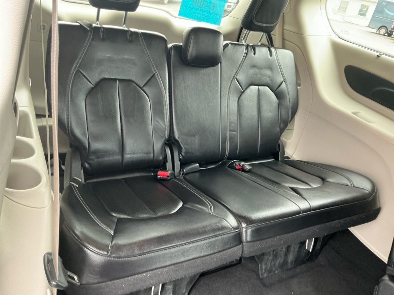 2022 Chrysler Pacifica