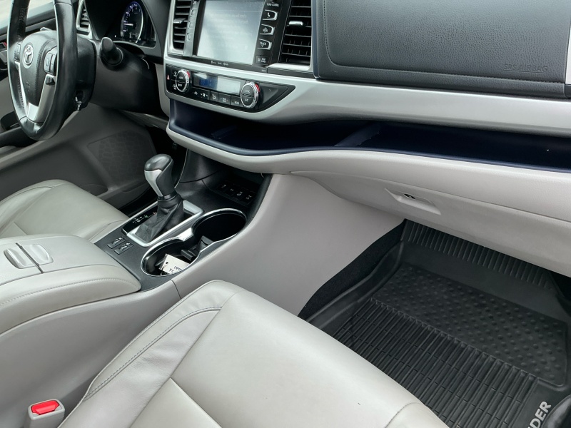 2017 Toyota Highlander