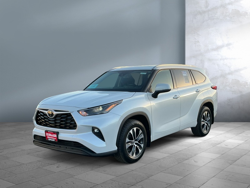 Used 2022 Toyota Highlander XLE SUVs