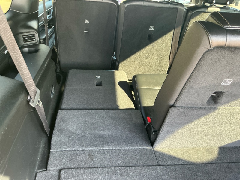 2023 Wagoneer L Wagoneer L