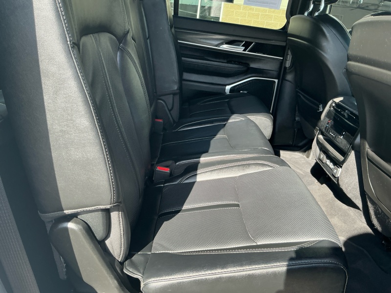 2023 Wagoneer L Wagoneer L