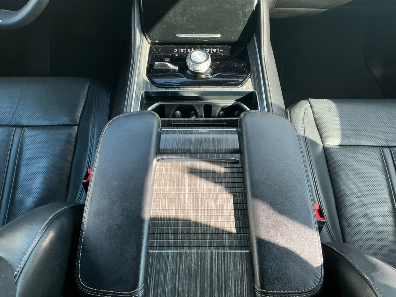 2023 Wagoneer L Wagoneer L
