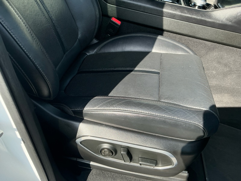 2023 Wagoneer L Wagoneer L