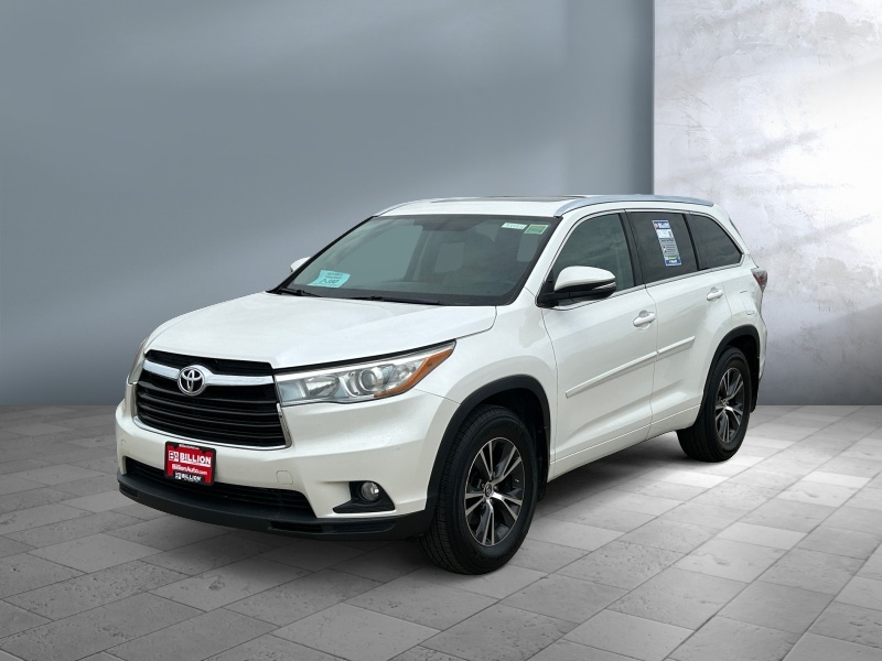 Used 2016 Toyota Highlander XLE SUVs