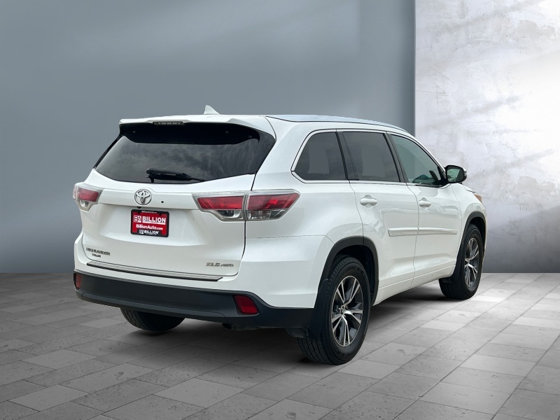 2016 Toyota Highlander
