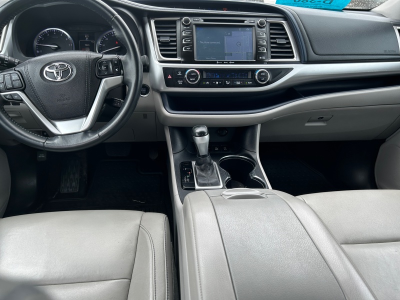 2016 Toyota Highlander