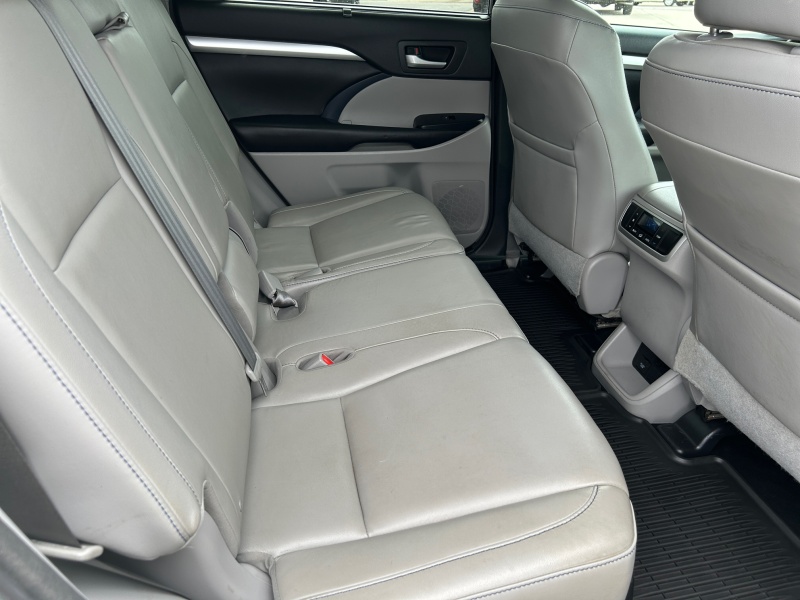 2016 Toyota Highlander