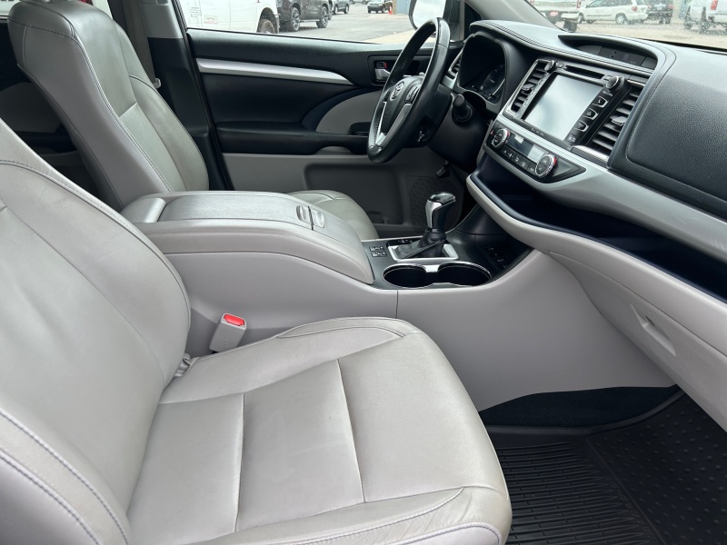 2016 Toyota Highlander