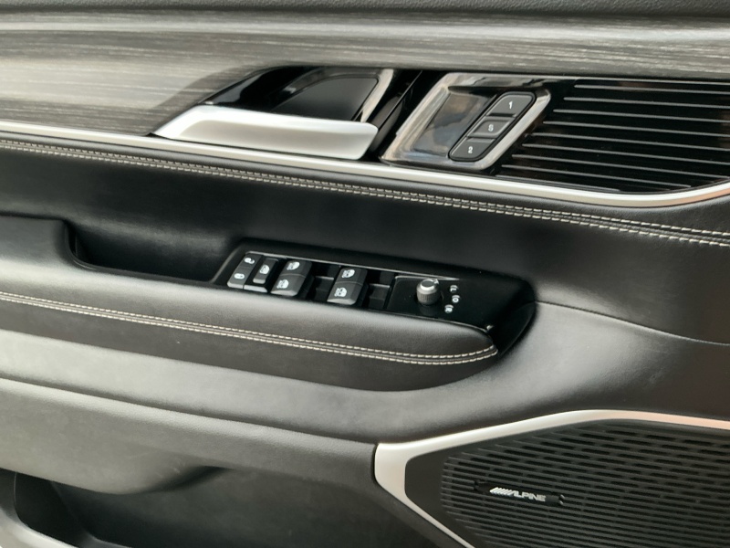 2023 Jeep Wagoneer L