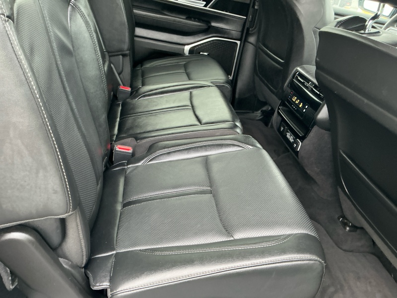 2023 Jeep Wagoneer L