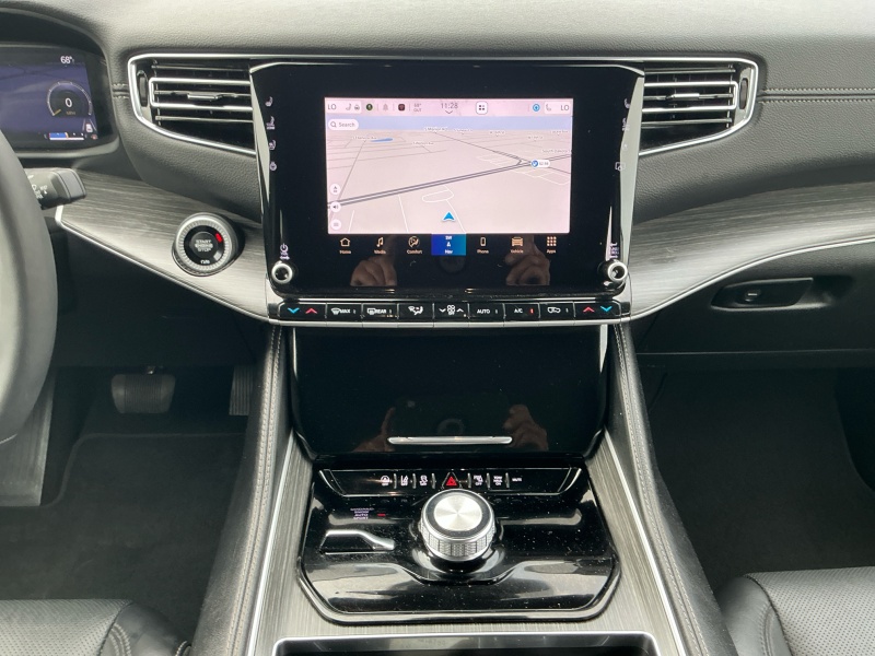 2023 Jeep Wagoneer L