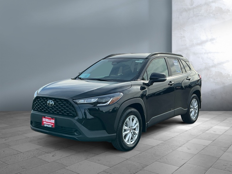 Used 2025 Toyota Corolla Cross LE Crossovers