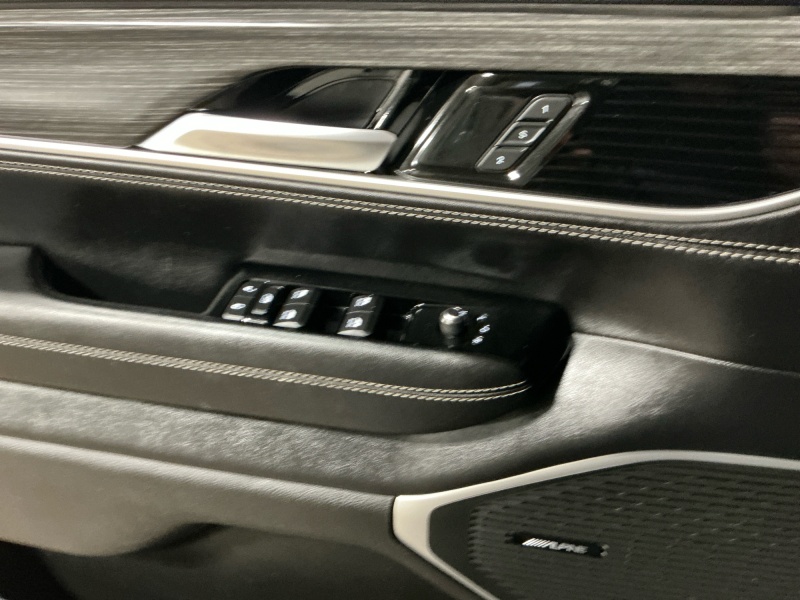 2023 Jeep Wagoneer L