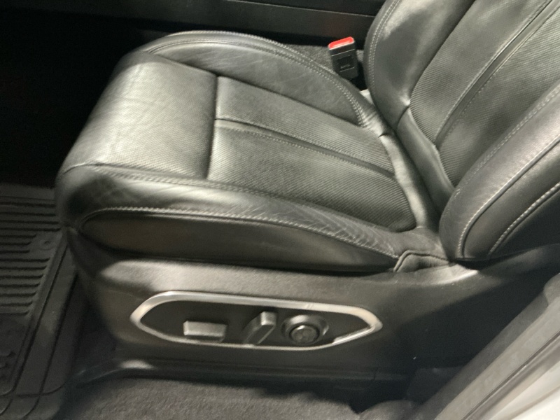 2023 Jeep Wagoneer L