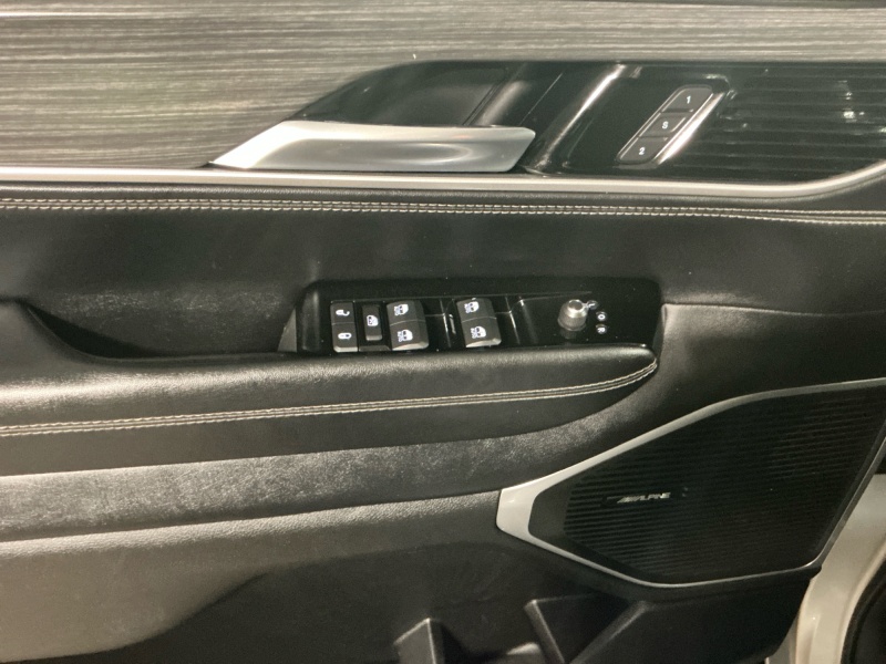 2023 Jeep Wagoneer L