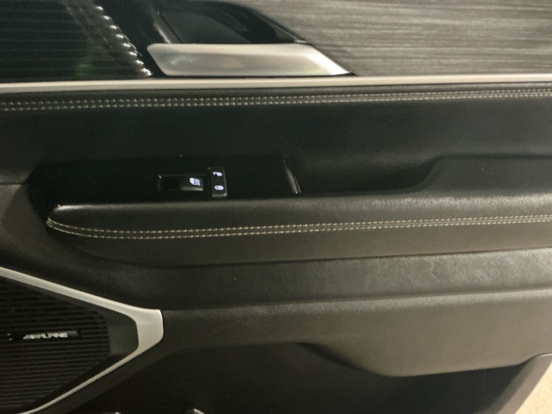 2023 Jeep Wagoneer L