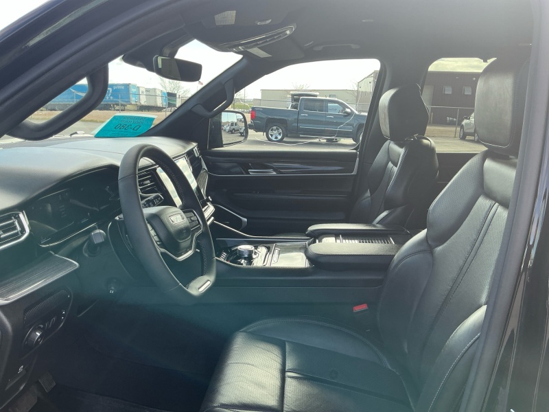 2022 Jeep Wagoneer