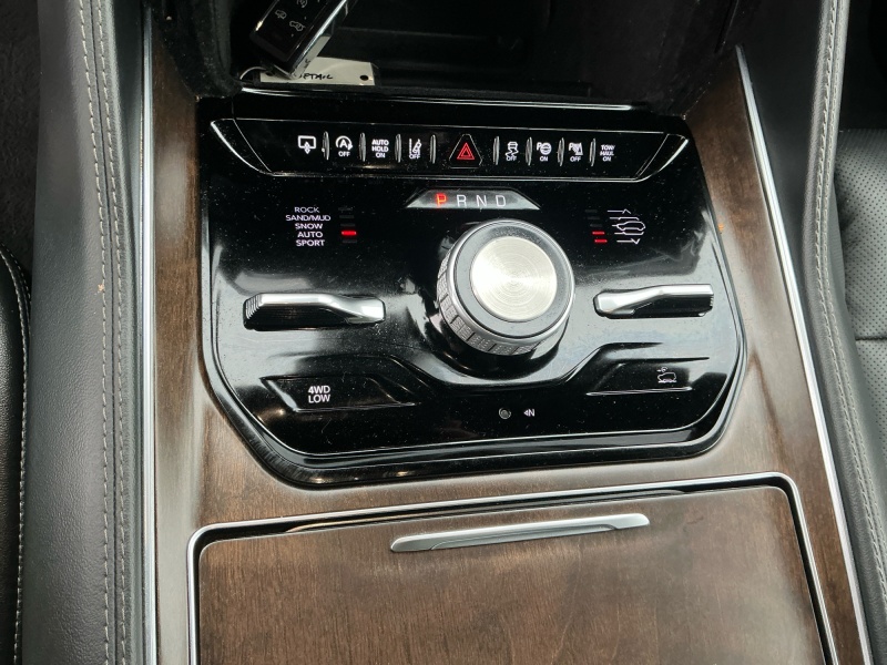 2024 Jeep Grand Wagoneer L