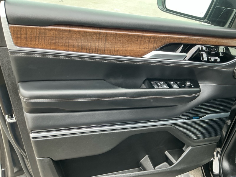 2024 Jeep Grand Wagoneer L