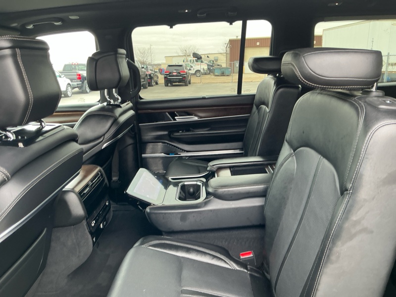 2024 Jeep Grand Wagoneer L