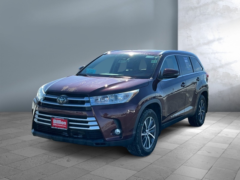 Used 2019 Toyota Highlander XLE SUVs