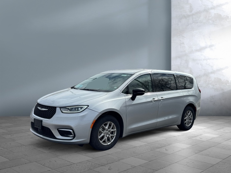 Used 2024 Chrysler Pacifica Touring L Vans
