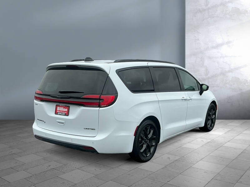 2025 Chrysler Pacifica