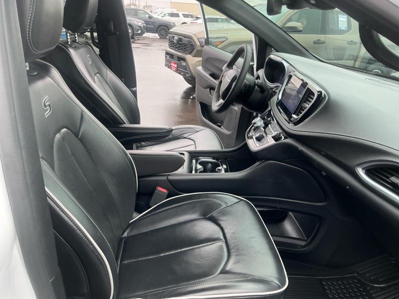 2025 Chrysler Pacifica