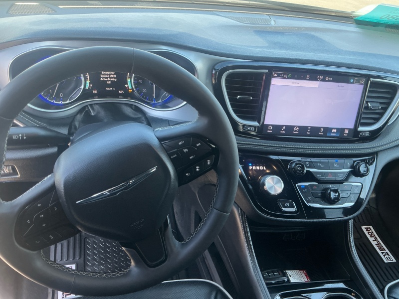 2025 Chrysler Pacifica