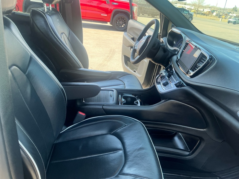 2025 Chrysler Pacifica