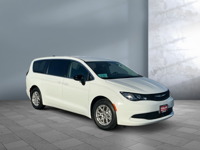 2024 Chrysler Voyager
