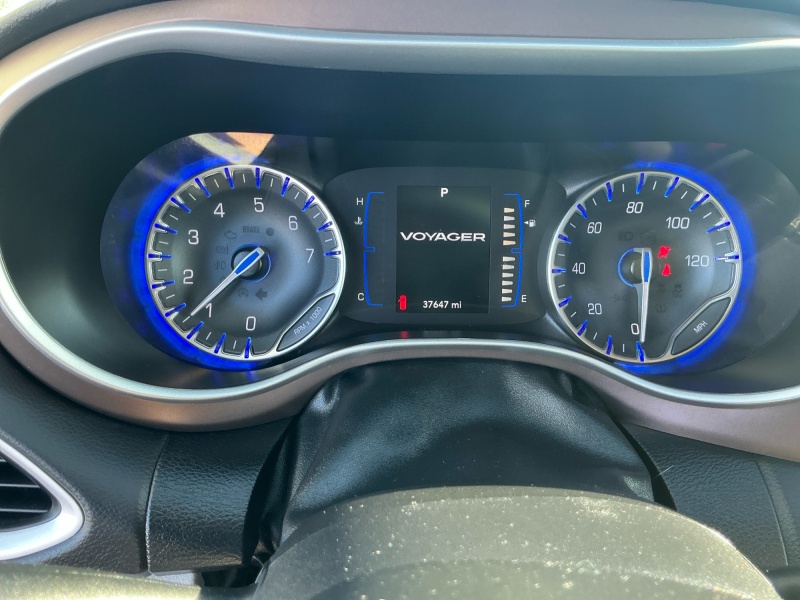 2024 Chrysler Voyager