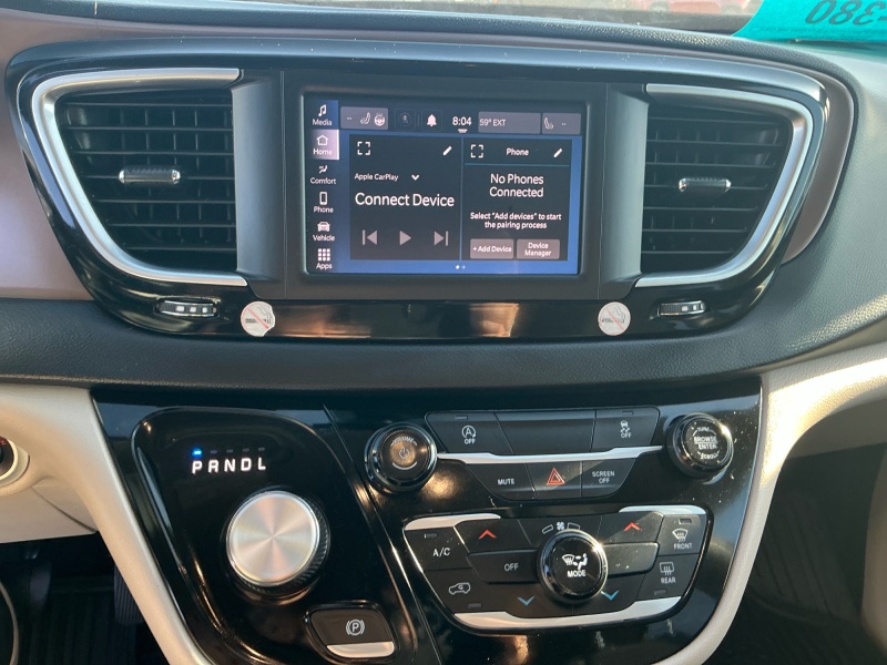 2024 Chrysler Voyager