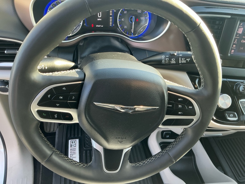 2024 Chrysler Voyager