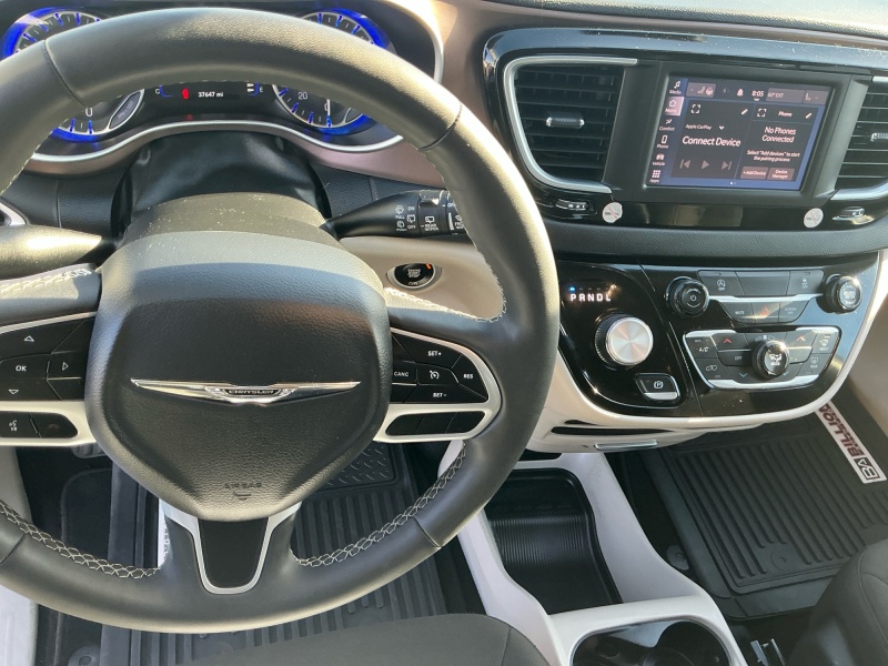 2024 Chrysler Voyager