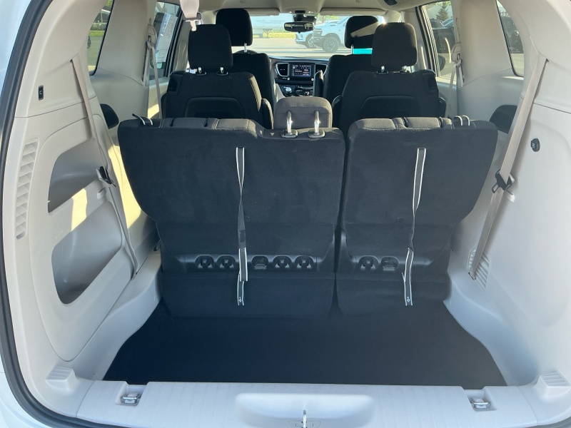 2024 Chrysler Voyager