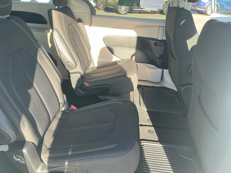 2024 Chrysler Voyager