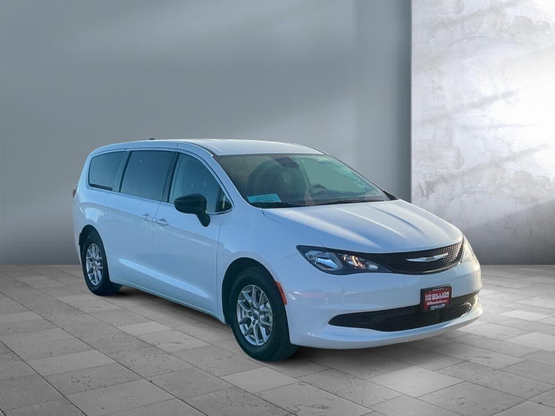 2024 Chrysler Voyager