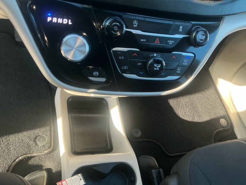 2024 Chrysler Voyager