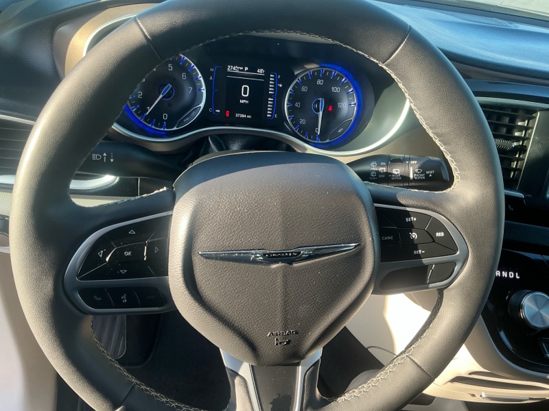 2024 Chrysler Voyager