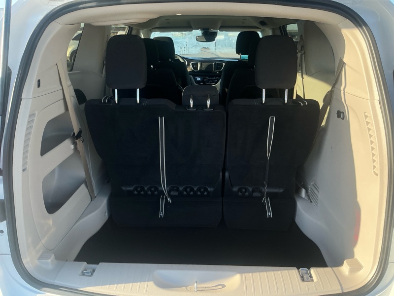 2024 Chrysler Voyager