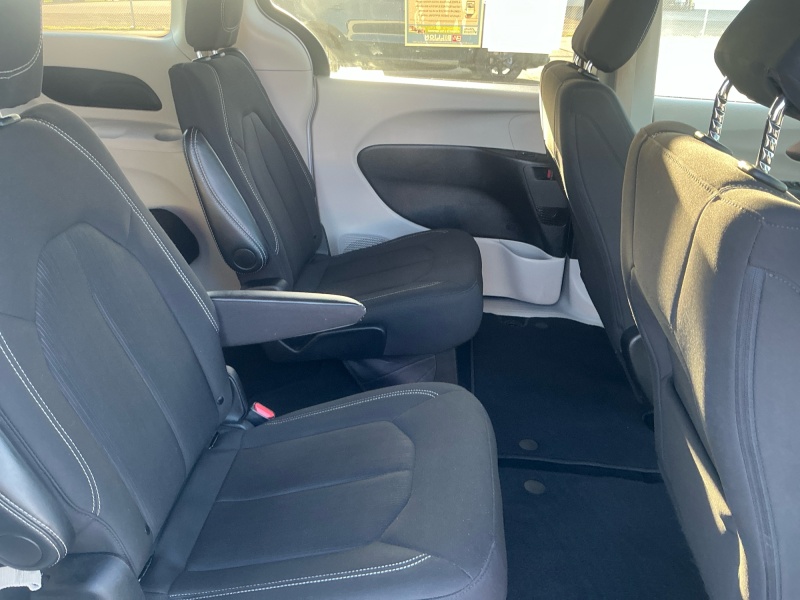 2024 Chrysler Voyager